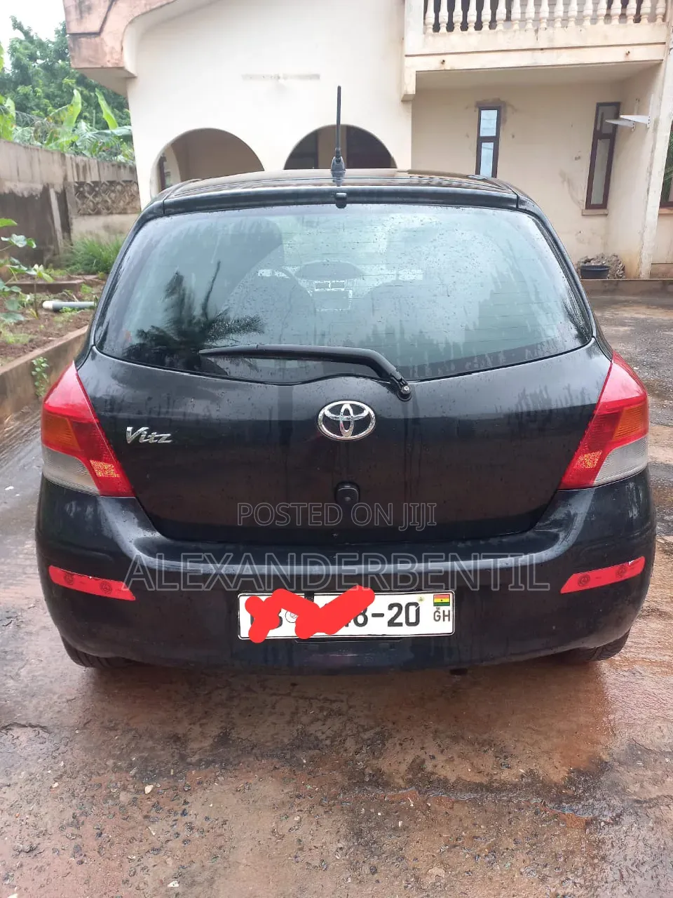 Toyota Vitz 2010 Black
