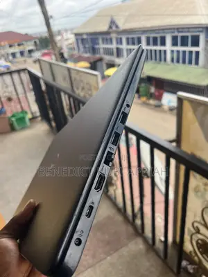 Laptop Dell Latitude 3500 8GB Intel Core i3 SSD 250GB