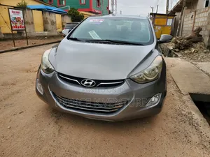 Hyundai Elantra GLS Sedan FWD (1.8L 4cyl 6A) 2013 Gray