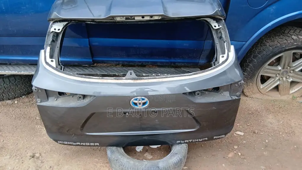 Highlander 2023 Boot/ Tailgate
