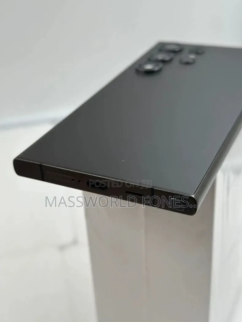 New Samsung Galaxy S24 Ultra 1 TB Black