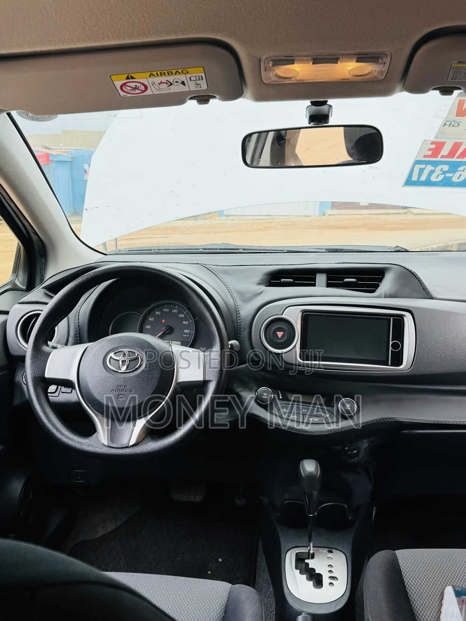 Toyota Vitz 2013 Off white