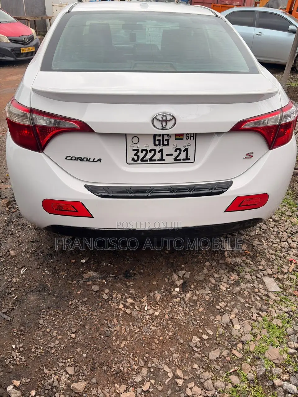 Toyota Corolla S 4dr Sedan (1.8L 4cyl CVT) 2015 White