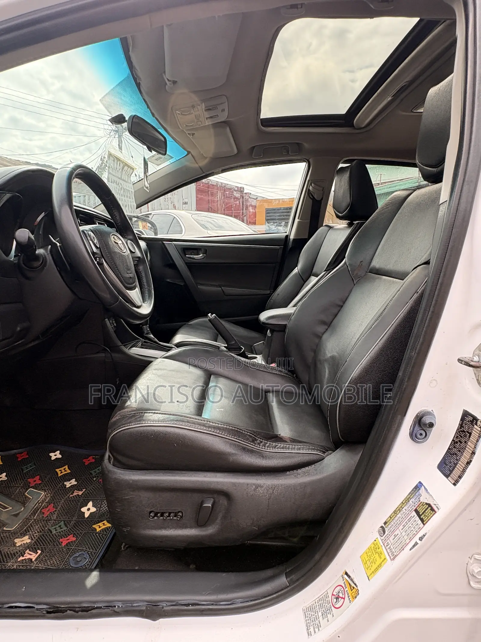 Toyota Corolla S 4dr Sedan (1.8L 4cyl CVT) 2015 White