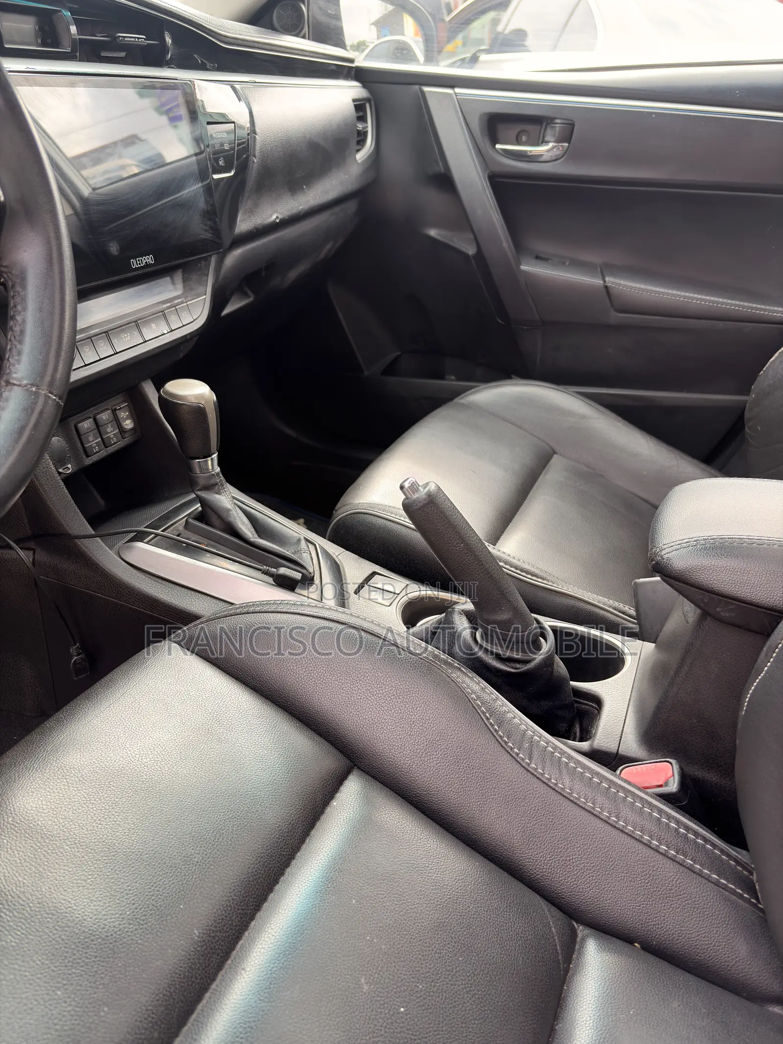 Toyota Corolla S 4dr Sedan (1.8L 4cyl CVT) 2015 White