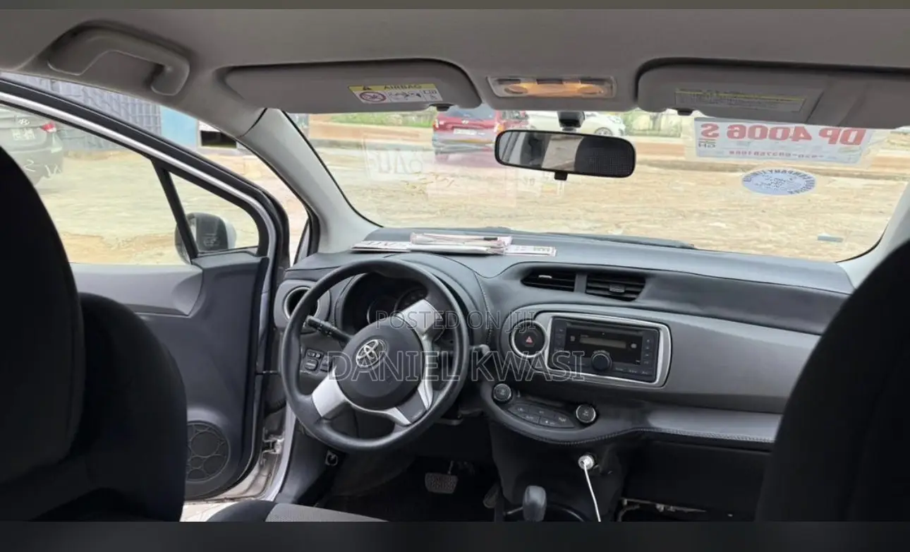 Toyota Vitz 1.0 FWD 3dr 2012