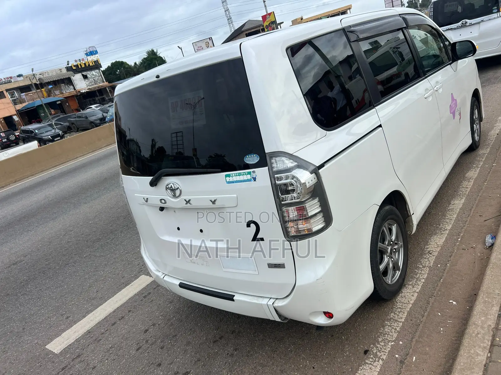 Toyota Voxy 2013 White
