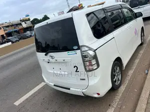 Toyota Voxy 2013 White