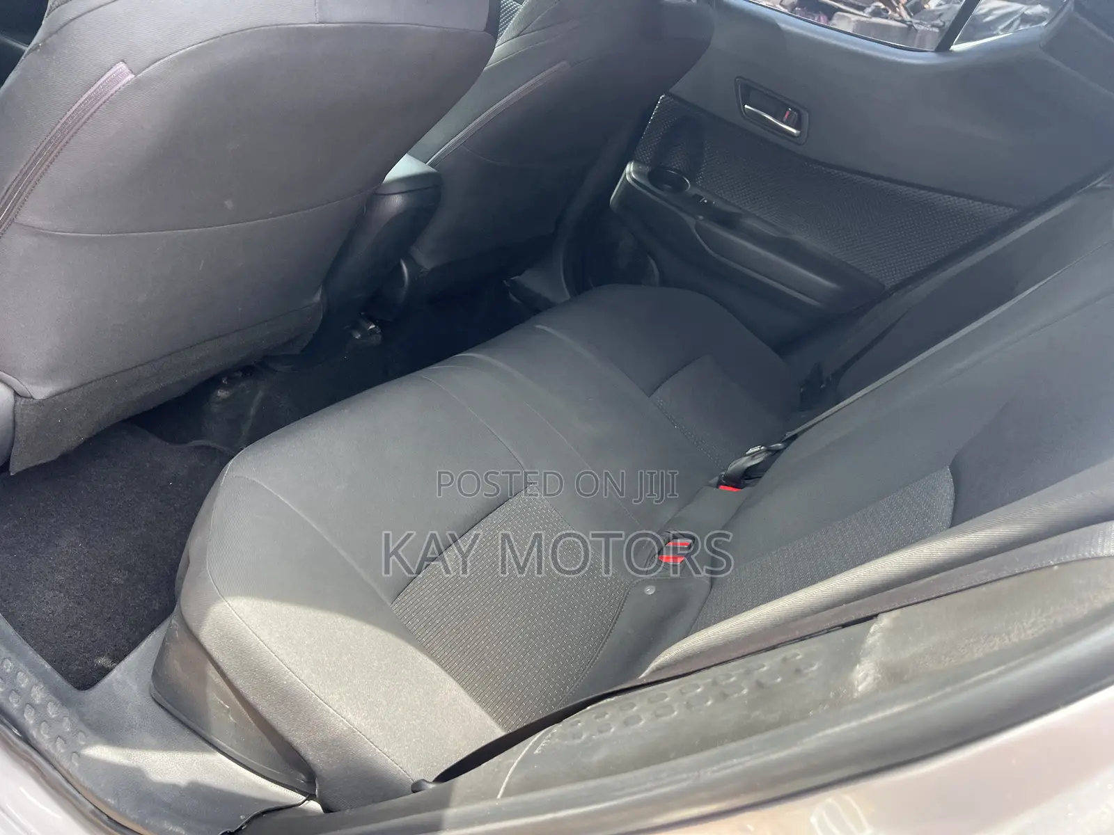 Toyota C-HR 2017 Gray