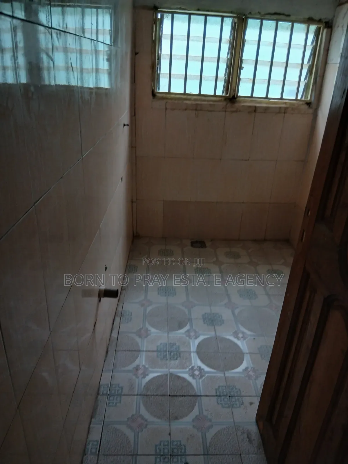 2bdrm Apartment in Born To Pray Estate, Ejisu-Juaben Municipal for rent