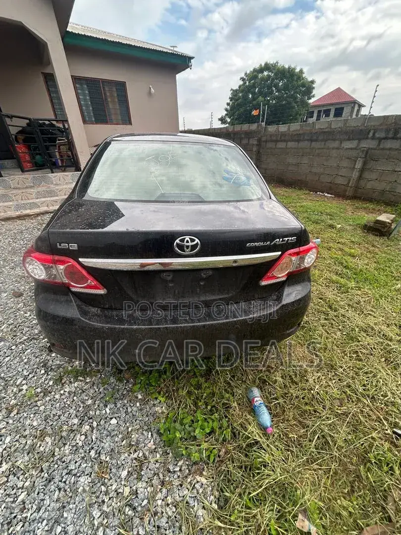 Toyota Corolla Altis 2017 Black