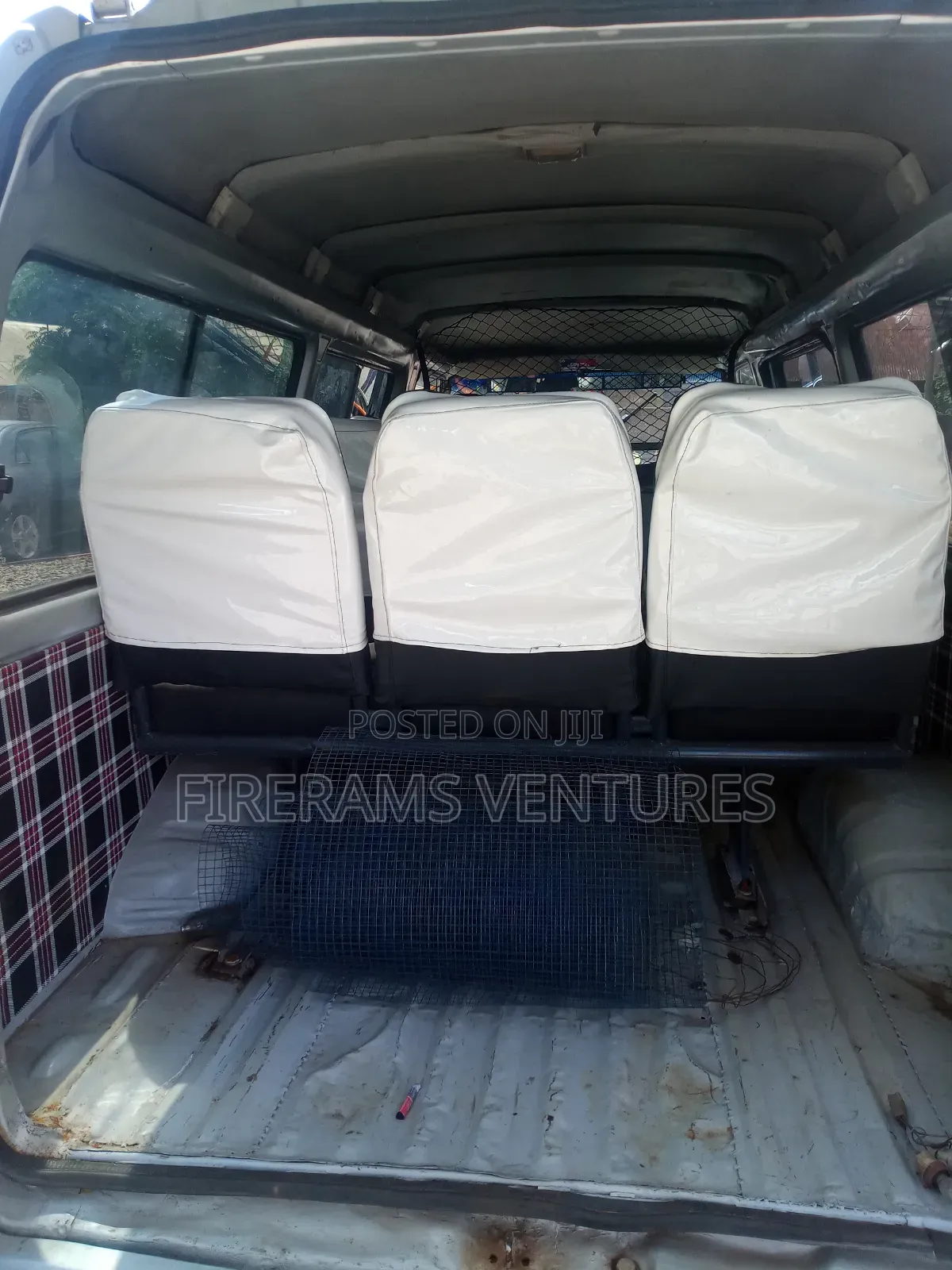 Hyundai H-100 2004 Silver