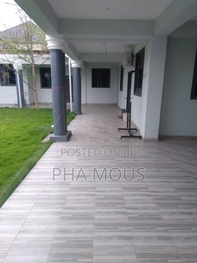 2bdrm Apartment in Ofankor for rent