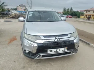 Mitsubishi Outlander 2020 Silver