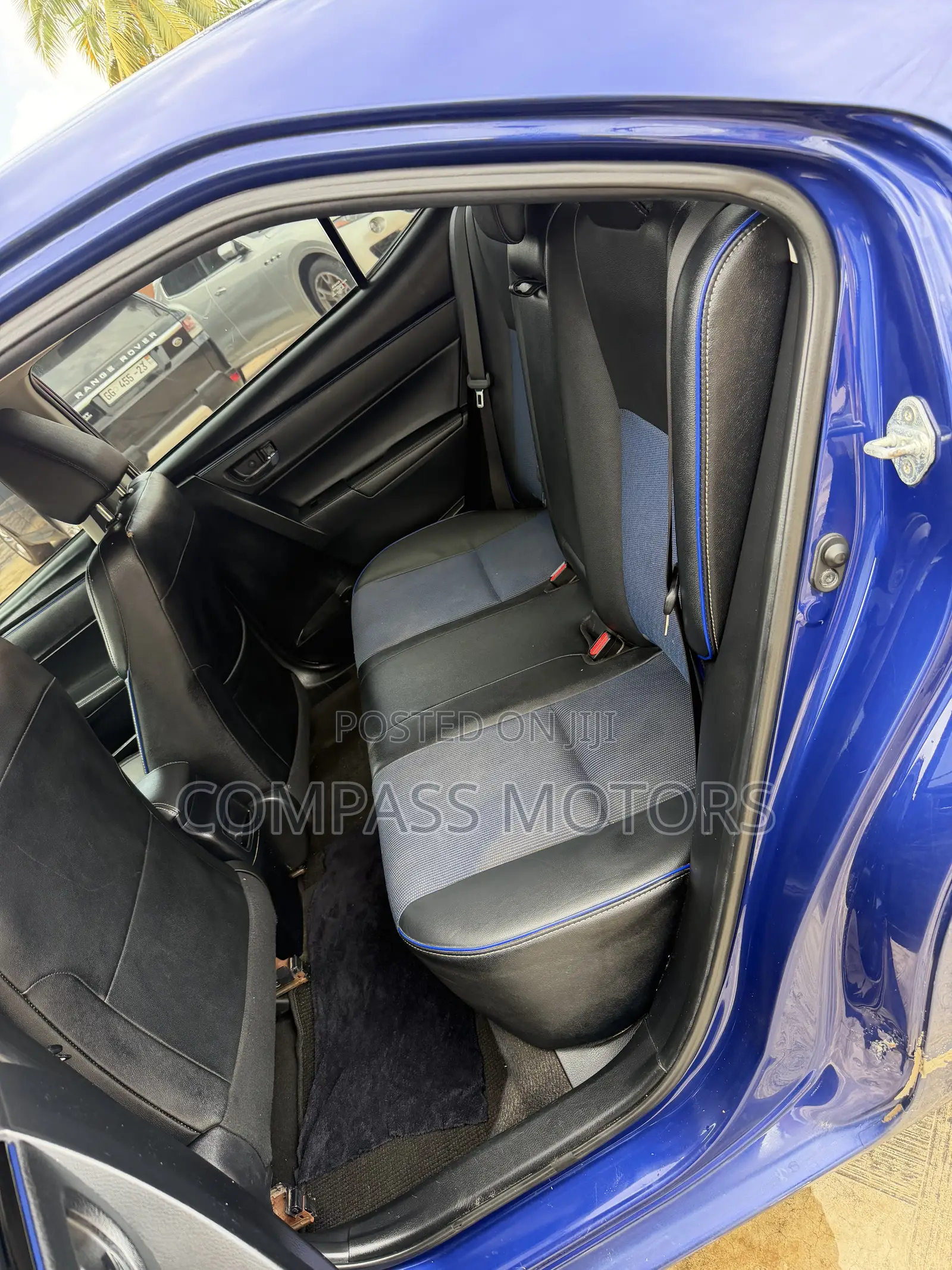 Toyota Corolla SE (1.8L 4cyl 6M) 2018 Blue