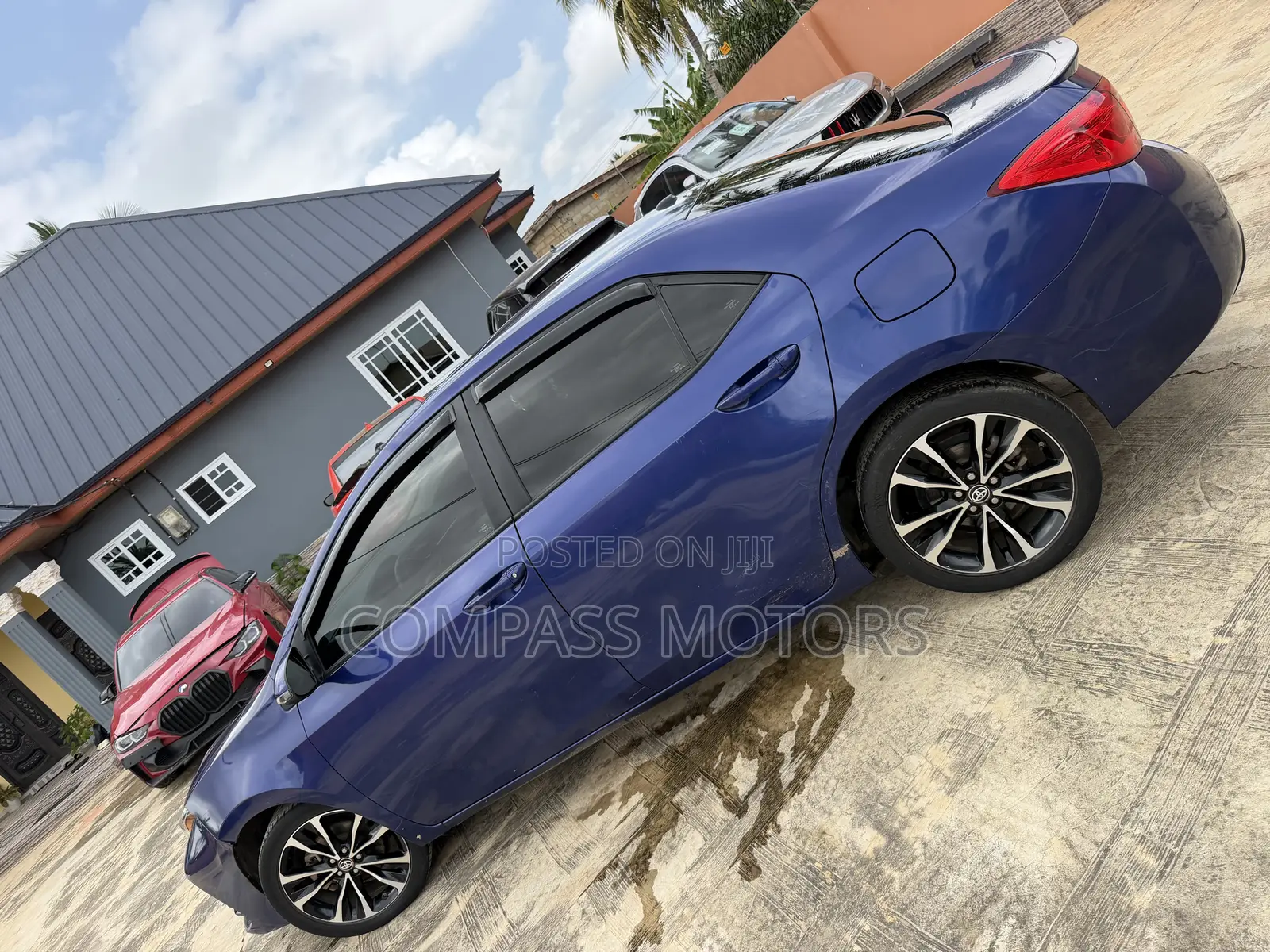 Toyota Corolla SE (1.8L 4cyl 6M) 2018 Blue