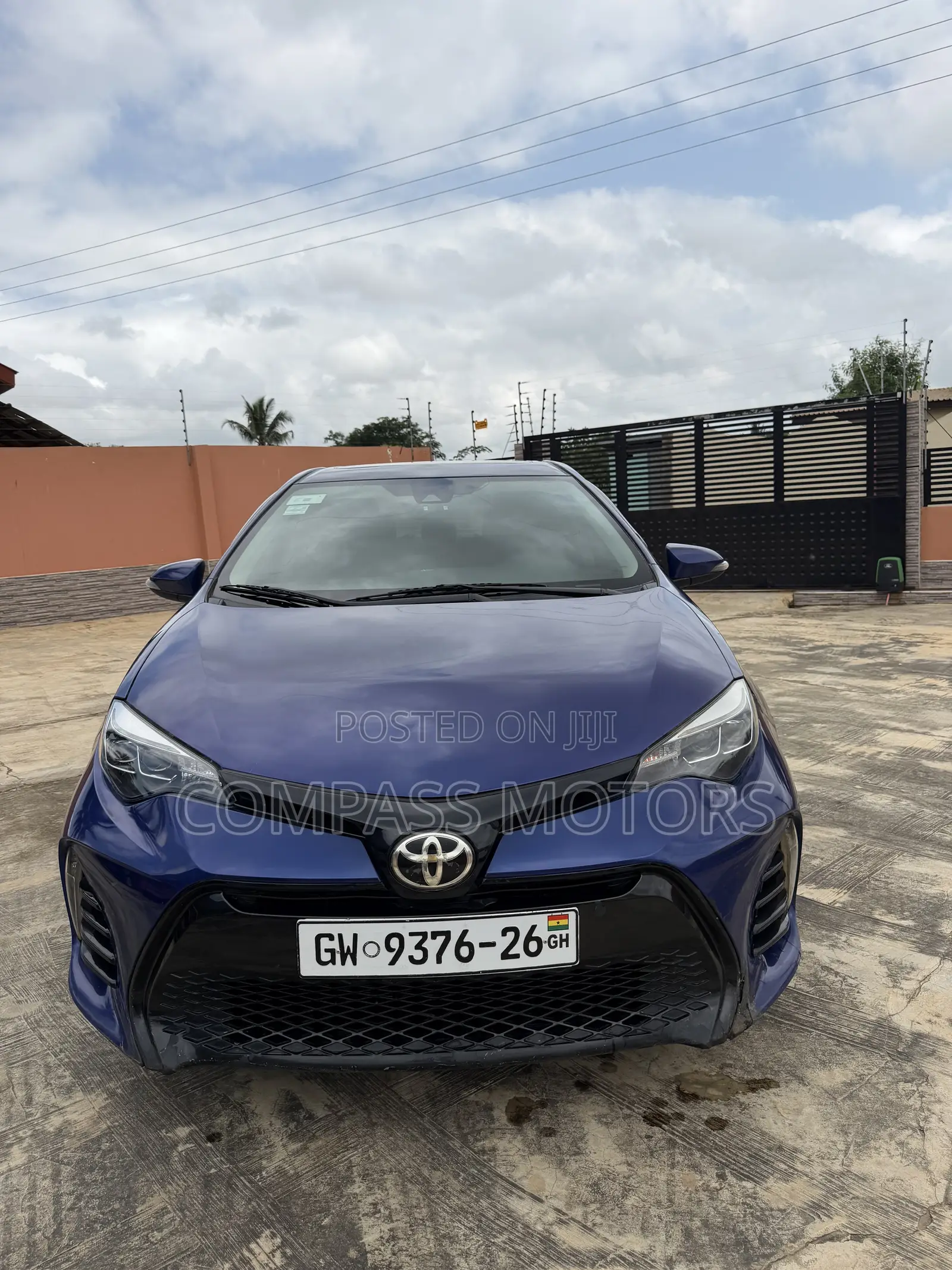 Toyota Corolla SE (1.8L 4cyl 6M) 2018 Blue