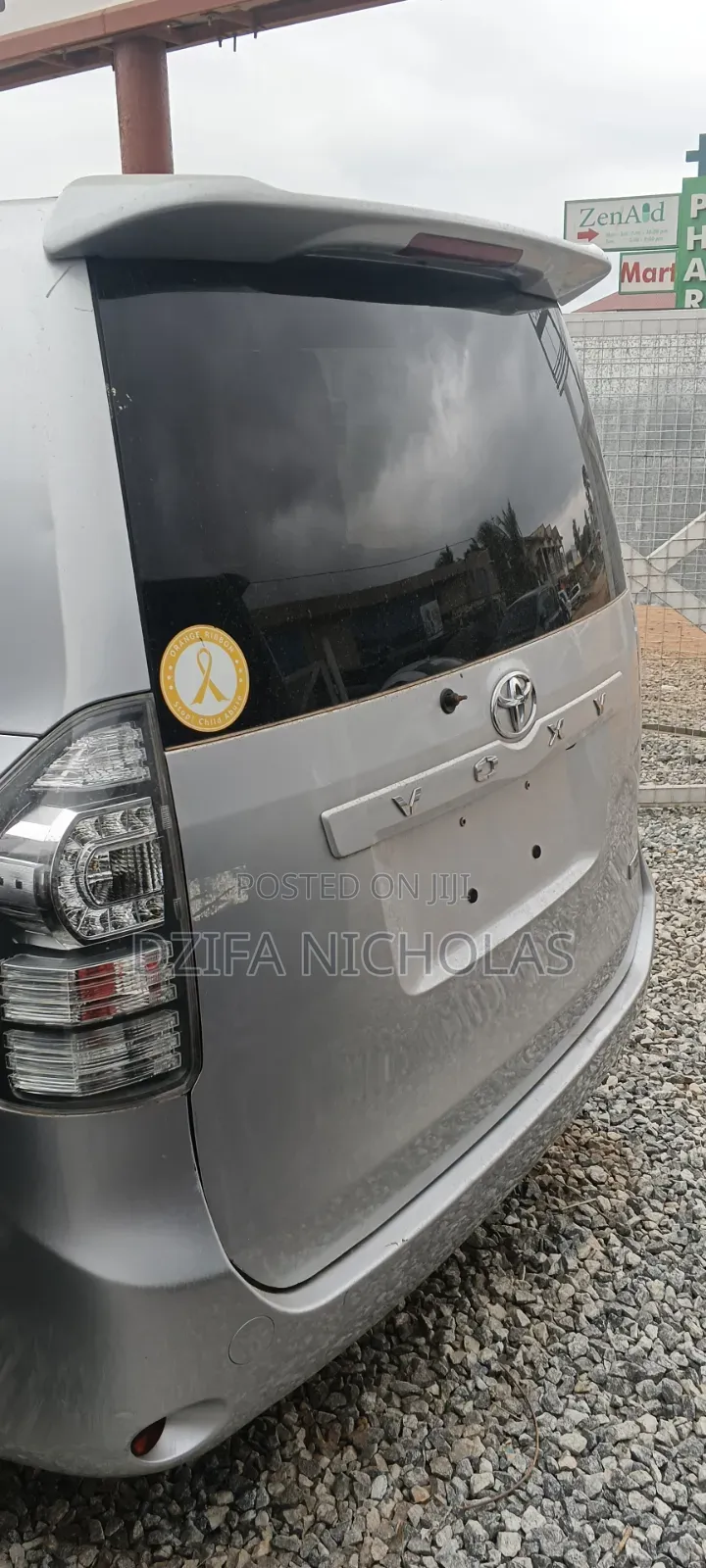 Toyota Grand HiAce 2010 Silver