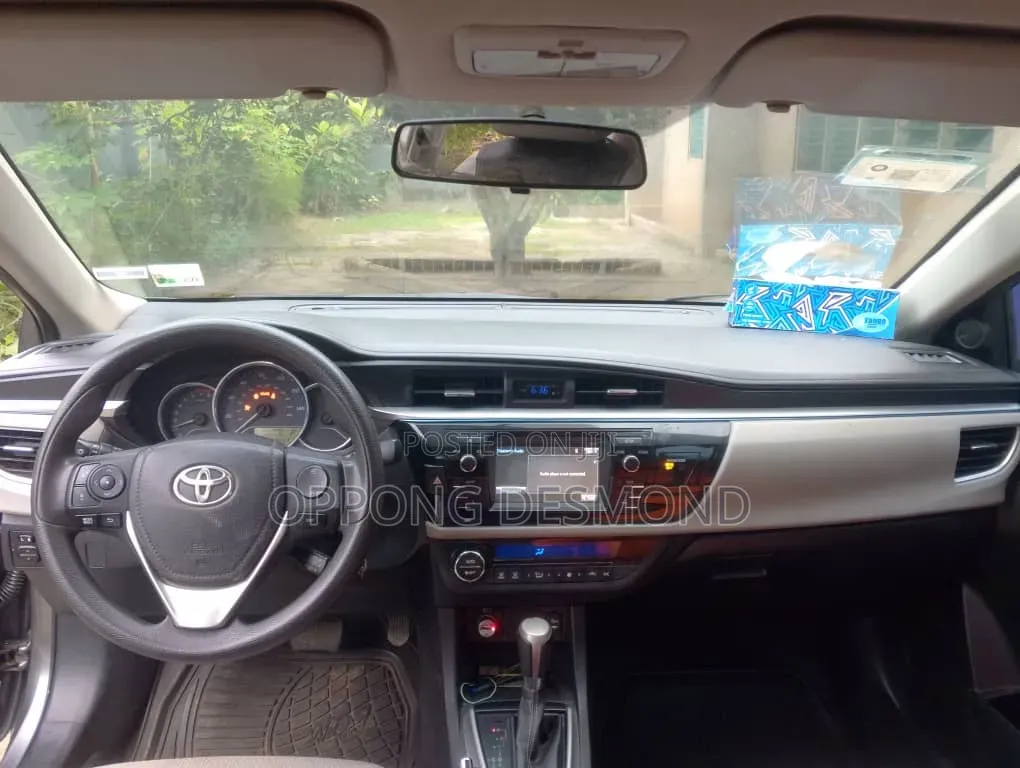 Toyota Corolla LE Eco 4dr Sedan (1.8L 4cyl CVT) 2015 Gray