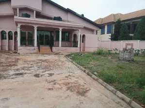 6bdrm House in Brother K Estate, Kumasi Metropolitan for sale