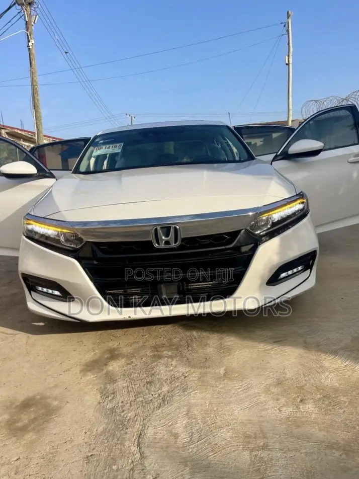 Honda Accord EX (1.5L 4cyl Turbo CVT) 2019 White