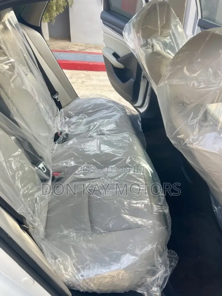 Honda Accord EX (1.5L 4cyl Turbo CVT) 2019 White