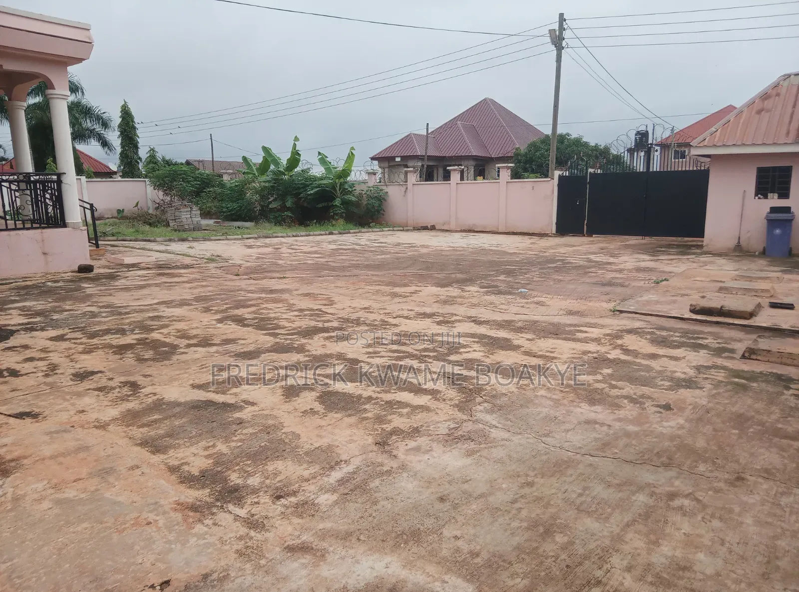 6bdrm House in Brother K Estate, Kumasi Metropolitan for sale