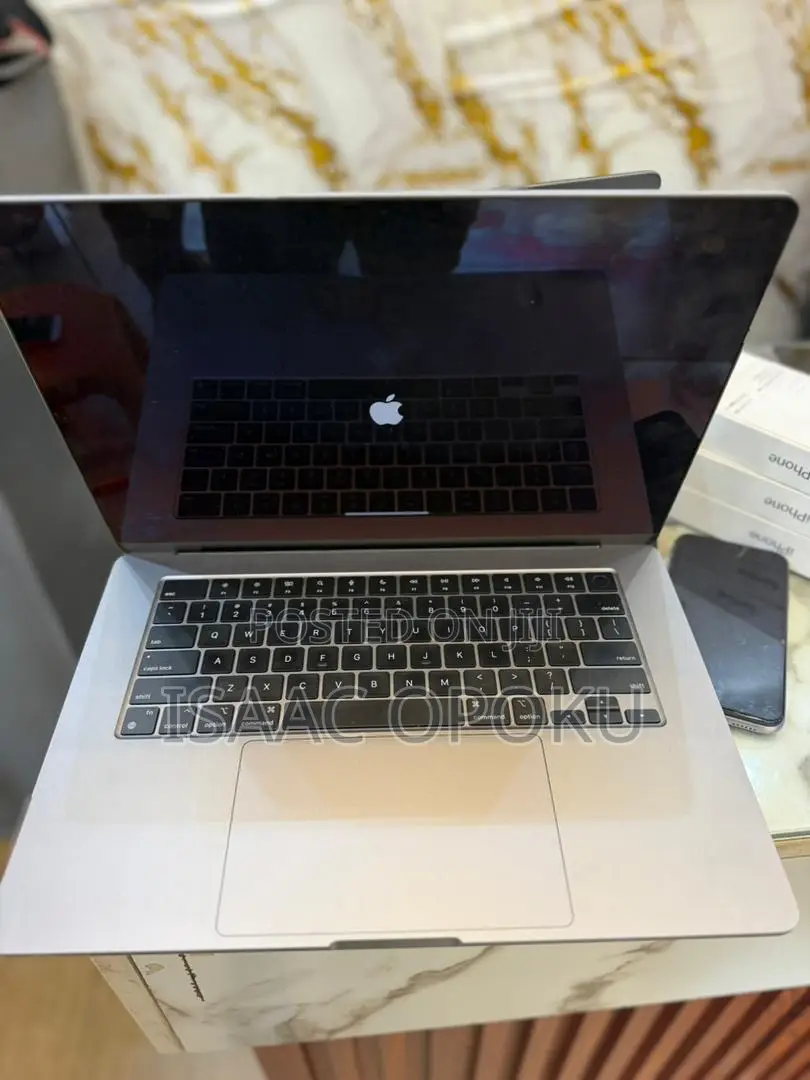 Laptop Apple MacBook Air 2023 M2 16GB Apple M2 SSD 512GB