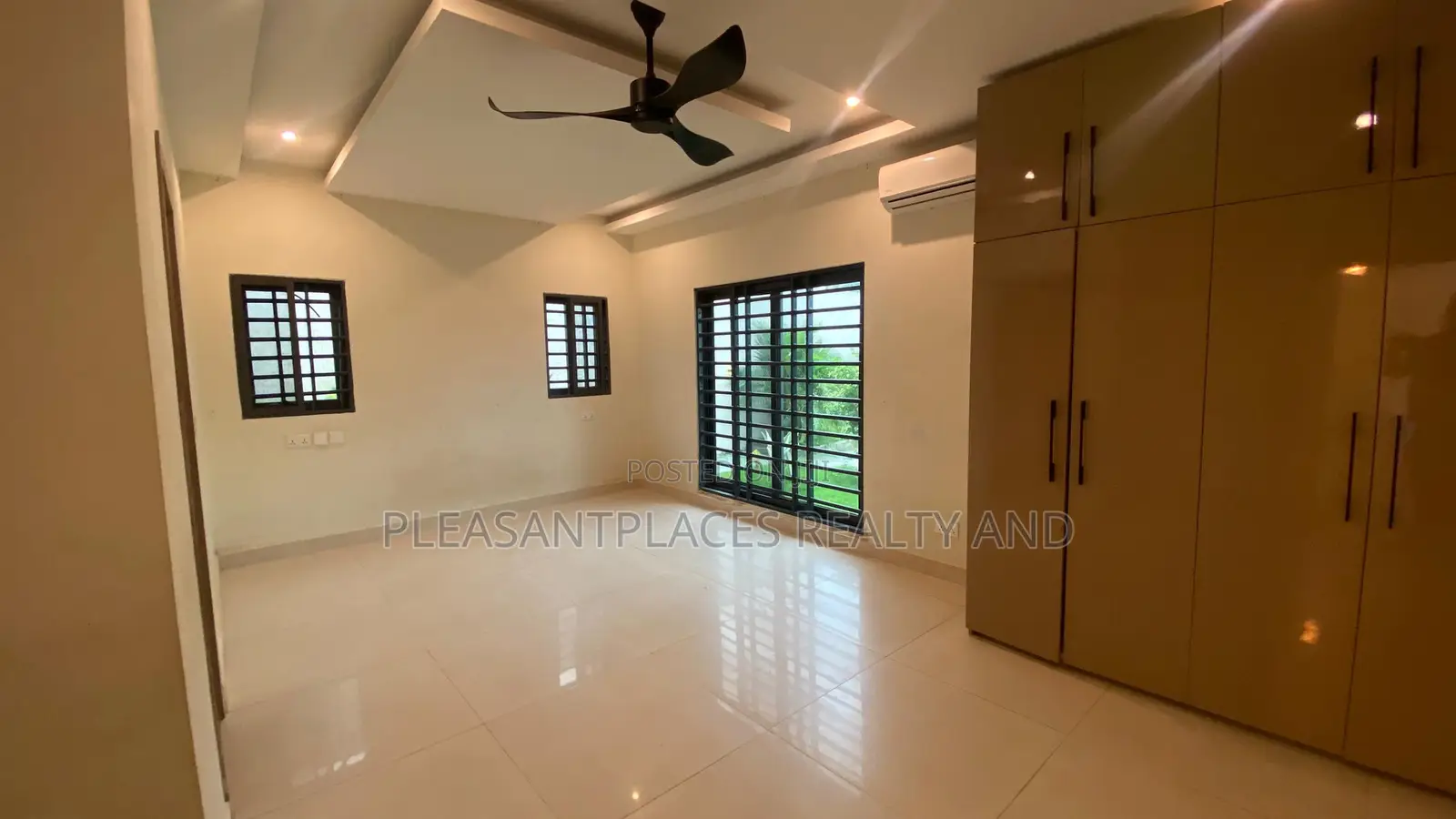 3bdrm House in Pleasantplaces And, Airport Residential Area for rent