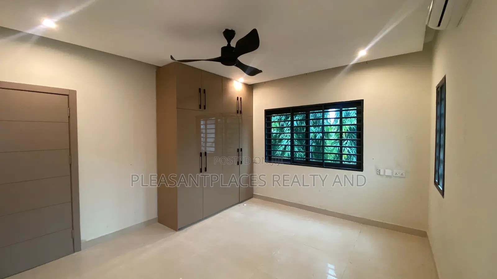 3bdrm House in Pleasantplaces And, Airport Residential Area for rent