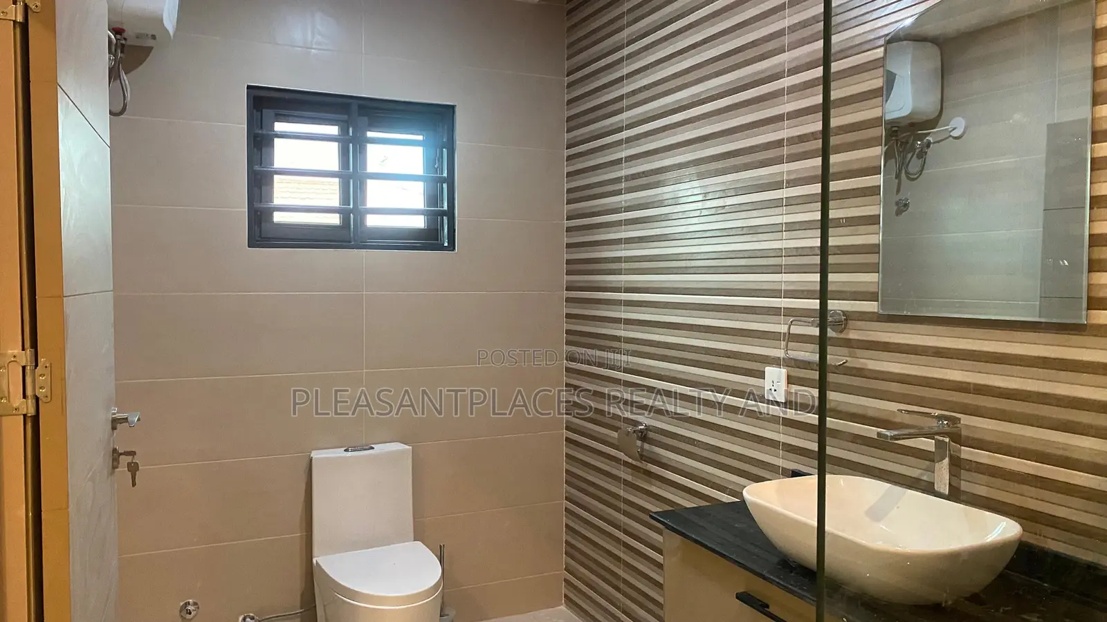 3bdrm House in Pleasantplaces And, Airport Residential Area for rent