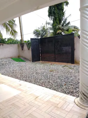 3bdrm House in 3 Bedroom Self, Owusu Ansah for rent