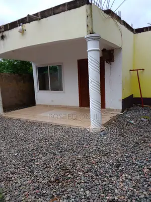 3bdrm House in 3 Bedroom Self, Owusu Ansah for rent