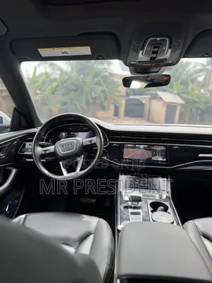 Audi Q8 2021 White