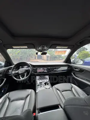 Audi Q8 2021 White