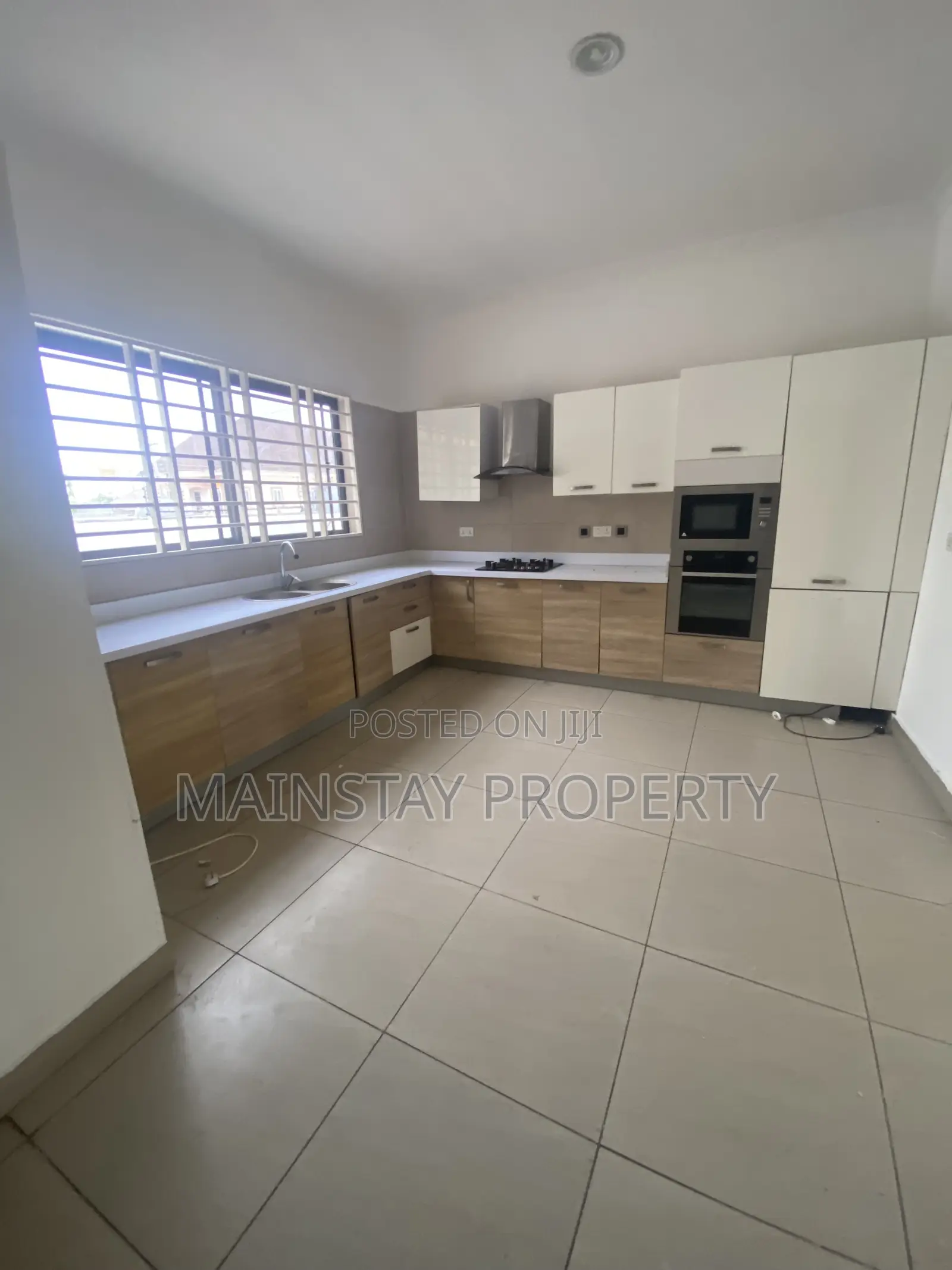 3bdrm Townhouse / Terrace in Mainstay Estates, East Legon for rent