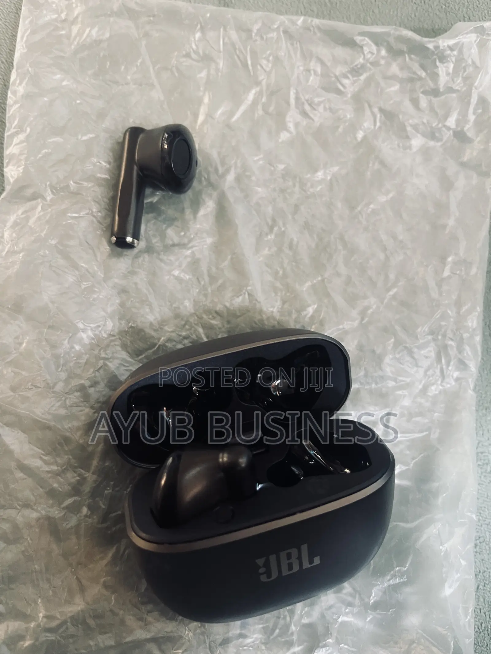 JBL Tune 220tws True Wireless Earbuds – Home Used JBL