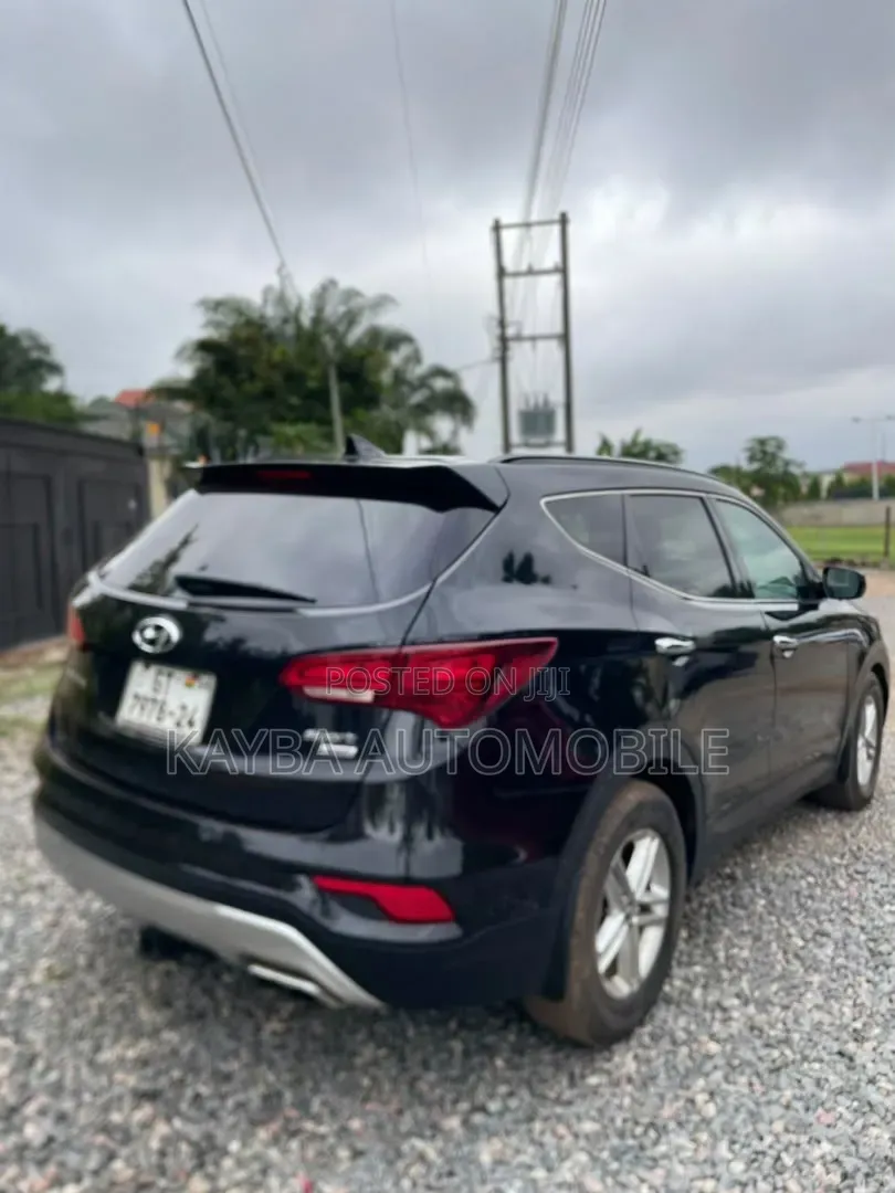 Hyundai Santa Fe 2016 Black