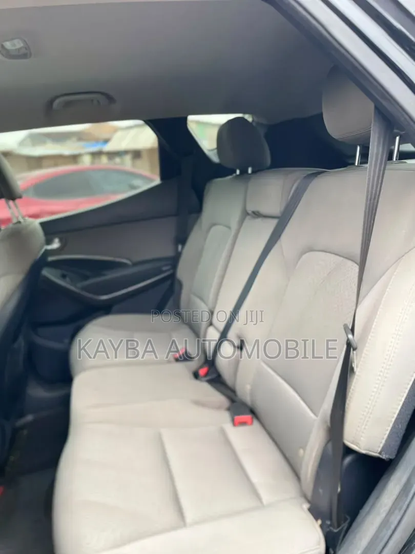 Hyundai Santa Fe 2016 Black