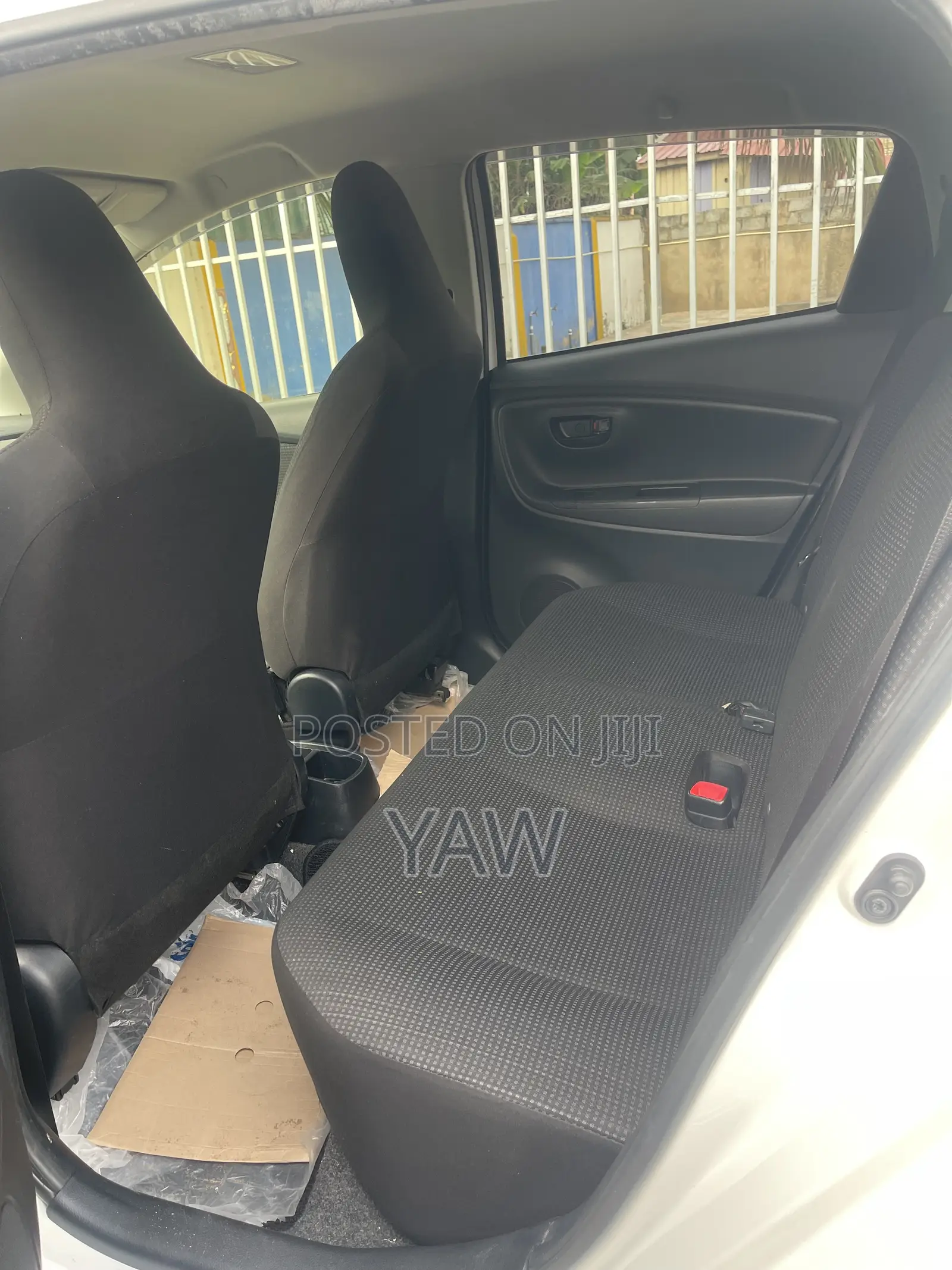 Toyota Vitz 1.5 FWD 5dr 2014 White