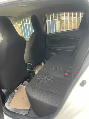 Toyota Vitz 1.5 FWD 5dr 2014 White