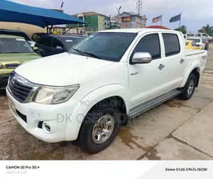 Toyota Hilux 2013 White