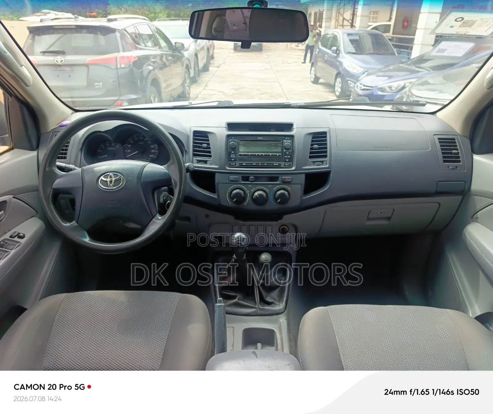 Toyota Hilux 2013 White