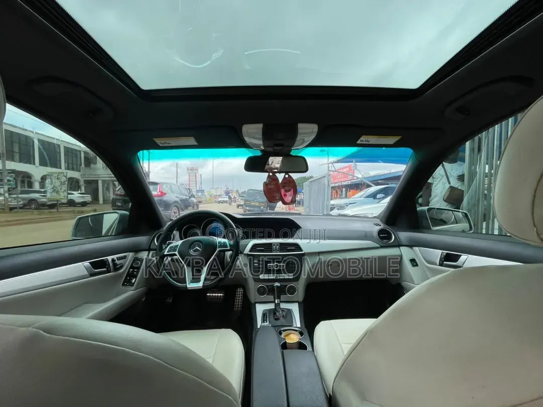 Mercedes-Benz C250 2015 Blue