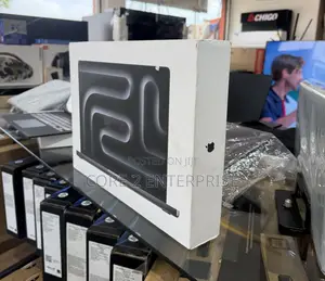 New Laptop Apple MacBook Air 2026 M5 24GB Apple M5 Pro SSD 1T