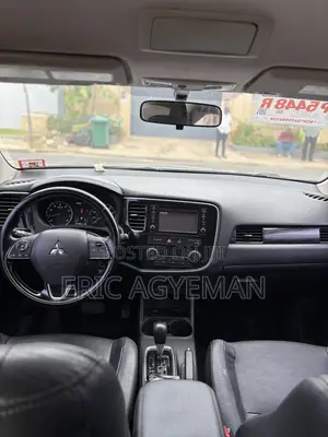 Mitsubishi Outlander 2016 Gray
