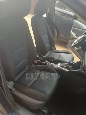 Toyota Yaris 2018 Blue