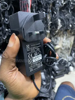 Power Supply Li-Ion Battery Charger 35v~1.2a