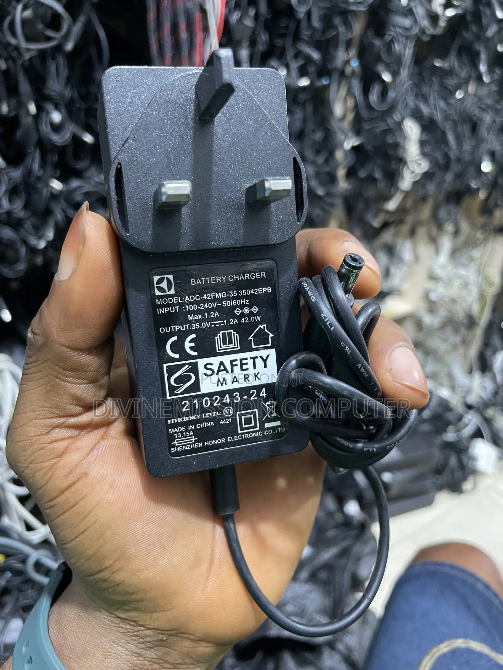 Power Supply Li-Ion Battery Charger 35v~1.2a