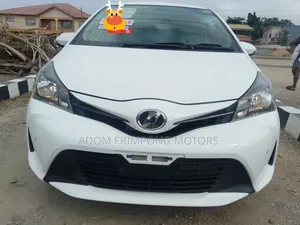 Toyota Vitz 2014 White